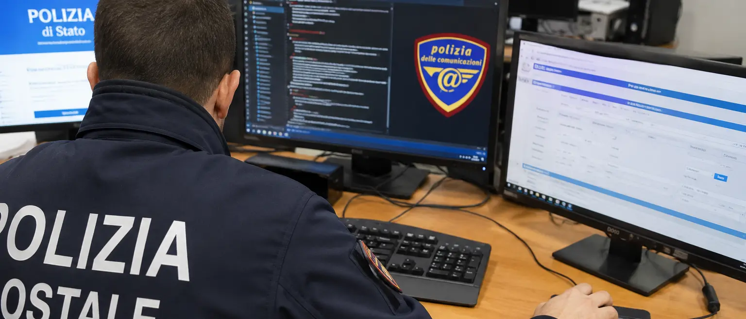 Falso sms bancario e finto operatore, anziano truffato per 14.800 euro nel Crotonese\n