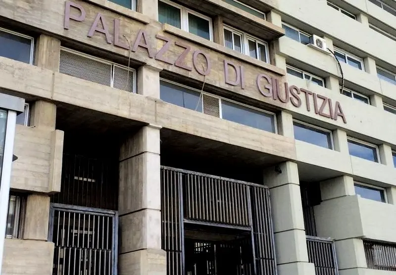 Inseguimento a Cosenza, il giudice sostituisce i domiciliari al giovane conducente\n