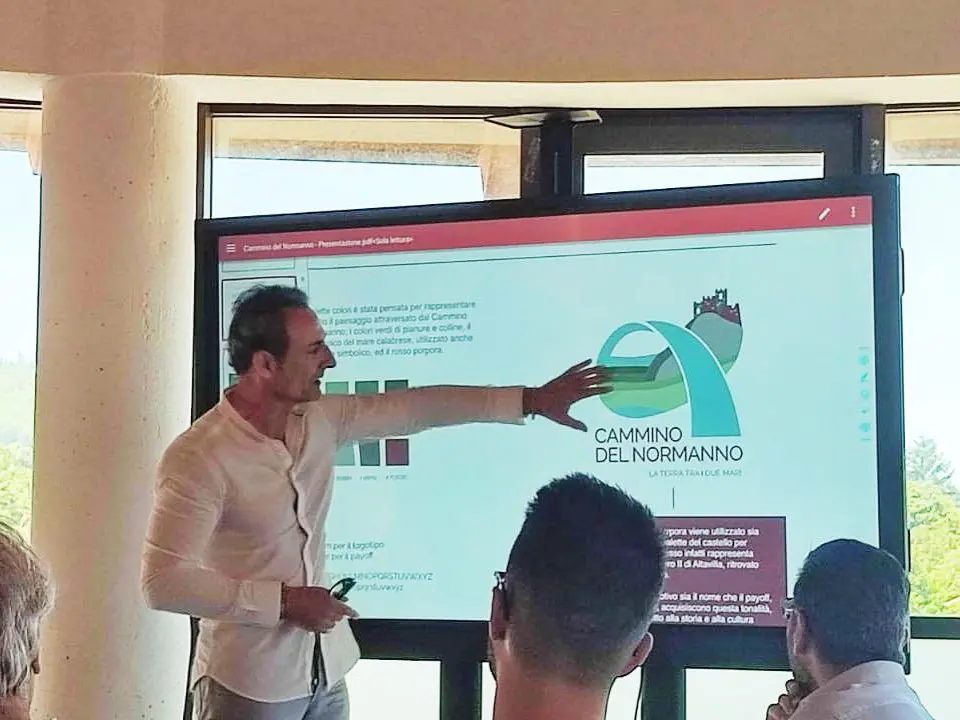 Cammino del Normanno premiato, Grillo rivendica il lavoro svolto alla guida del Parco delle Serre: «Racconto identitario della Calabria»