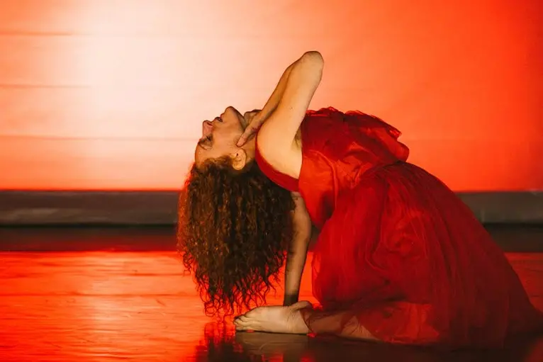 Teatro d’aMare festeggia 10 anni: a Tropea compleanno speciale con sette giorni di spettacoli e laboratori\n
