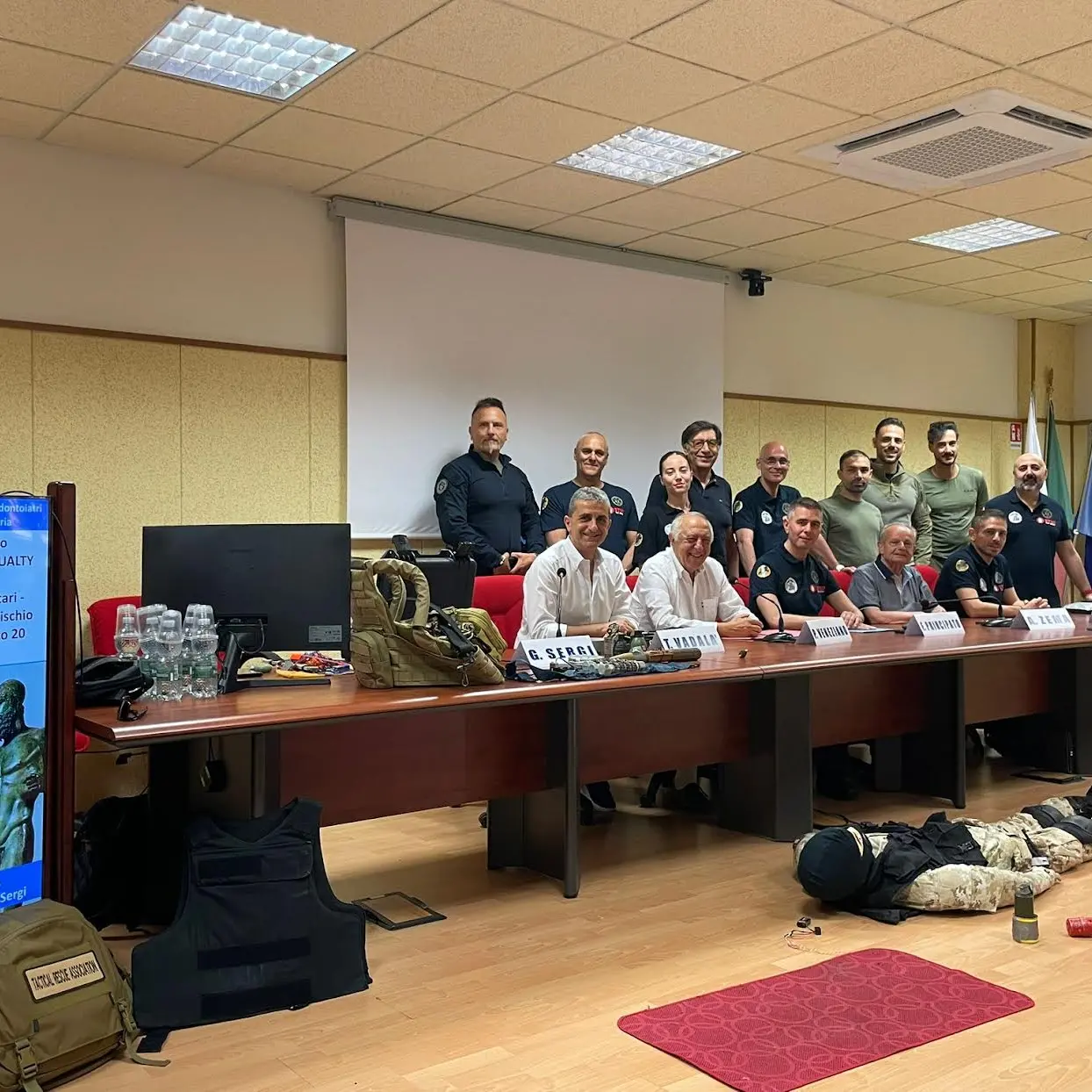 Reggio Calabria, formazione d’avanguardia per i medici: concluso\u00A0il corso TECC su emergenze tattiche e scenari ostili\n
