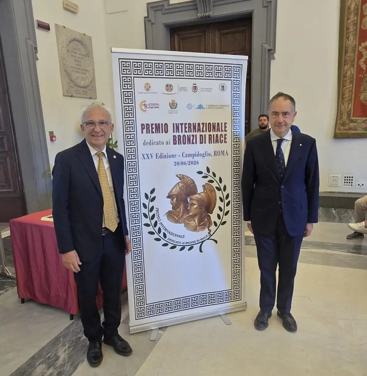 Domenico Naccari insignito del premio internazionale “Bronzi di Riace” a Roma\n