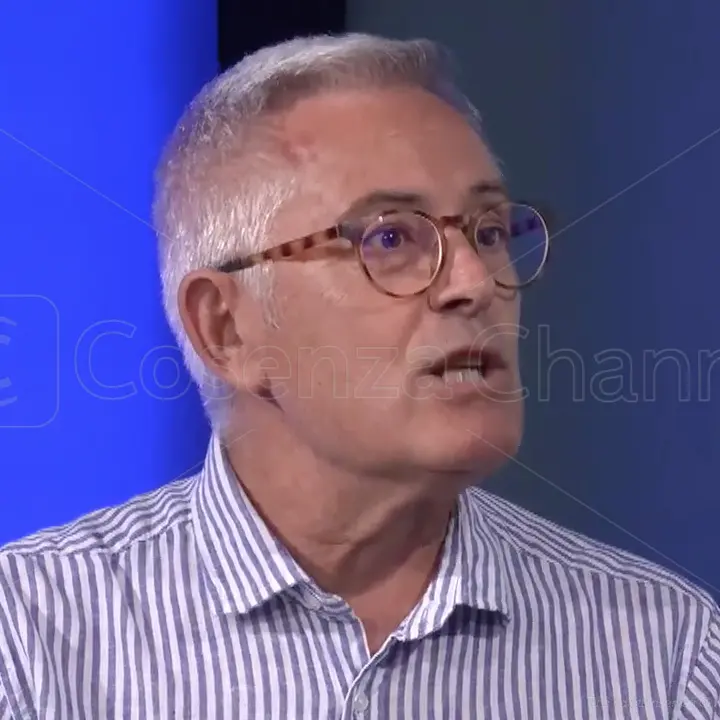 Pd Cosenza, Le Fosse risponde a De Luca: «La sua politica ha già fallito, ora troviamo soluzione autorevole»