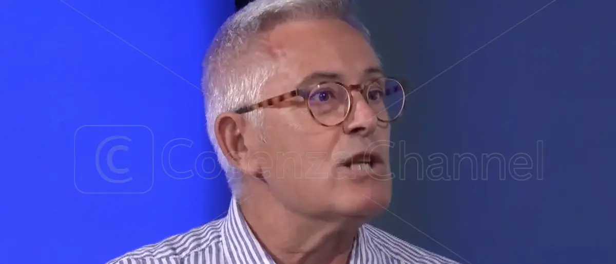 Pd Cosenza, Le Fosse risponde a De Luca: «La sua politica ha già fallito, ora troviamo soluzione autorevole»