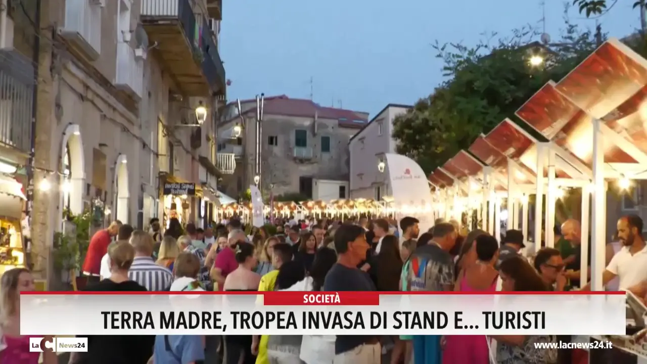 Terra madre, Tropea invasa di stand e turisti