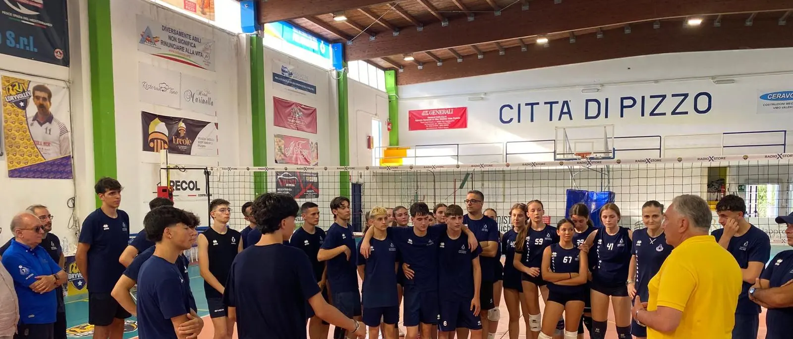 Le eccellenze del volley calabrese fanno tappa a Pizzo prima della partenza per il Trofeo delle Regioni\n