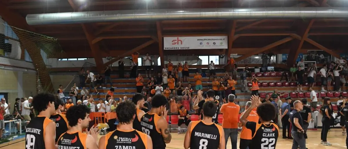 Sfuma il sogno promozione, per la Redel Viola Reggio\u00A0non basta la vittoria contro Siena\u00A064-62\n