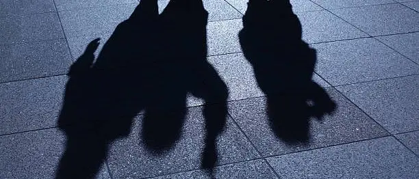 Cosenza, diciottenne accoltellato all’autostazione: operato d’urgenza, resta in prognosi riservata dopo la rissa\n