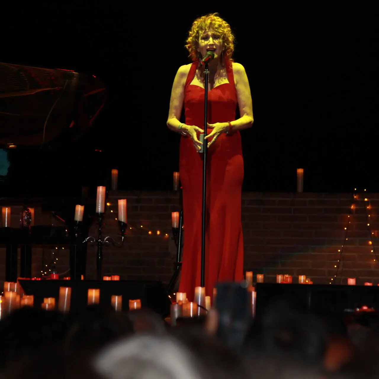 Fiorella Mannoia torna sul Tirreno cosentino: a San Nicola Arcella il concerto-evento dedicato a De André e Fossati\n