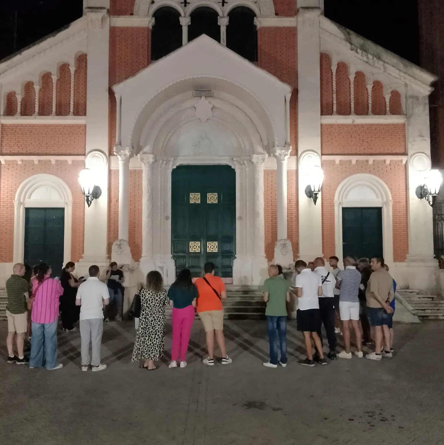 Bagnara,\u00A0veglia di preghiera davanti alla Chiesa del Santissimo Rosario\n
