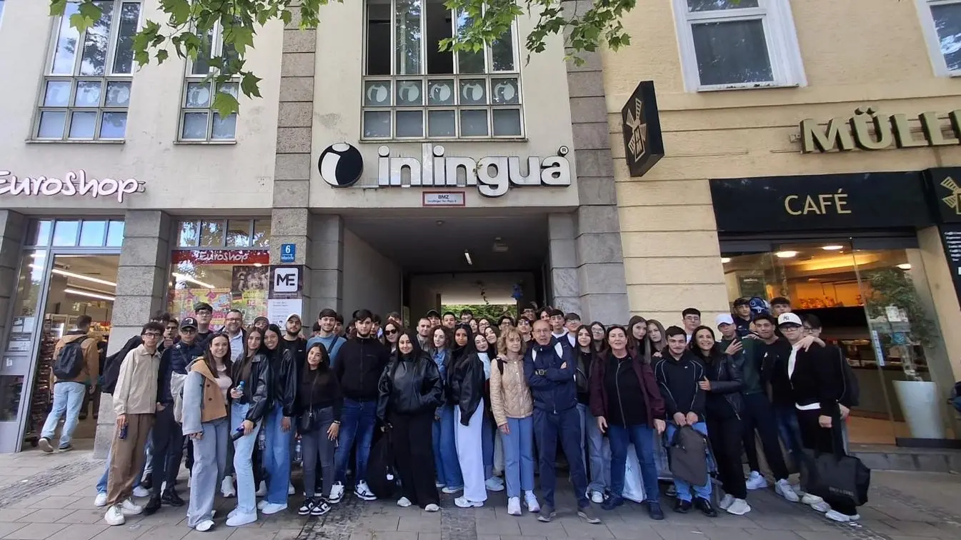 <p>Gli studenti vibonesi a Monaco di Baviera</p>\\n