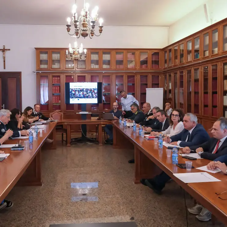 Campo Rom di Scordovillo, vertice in Prefettura: dopo il trasferimento delle famiglie inizierà la demolizione\n