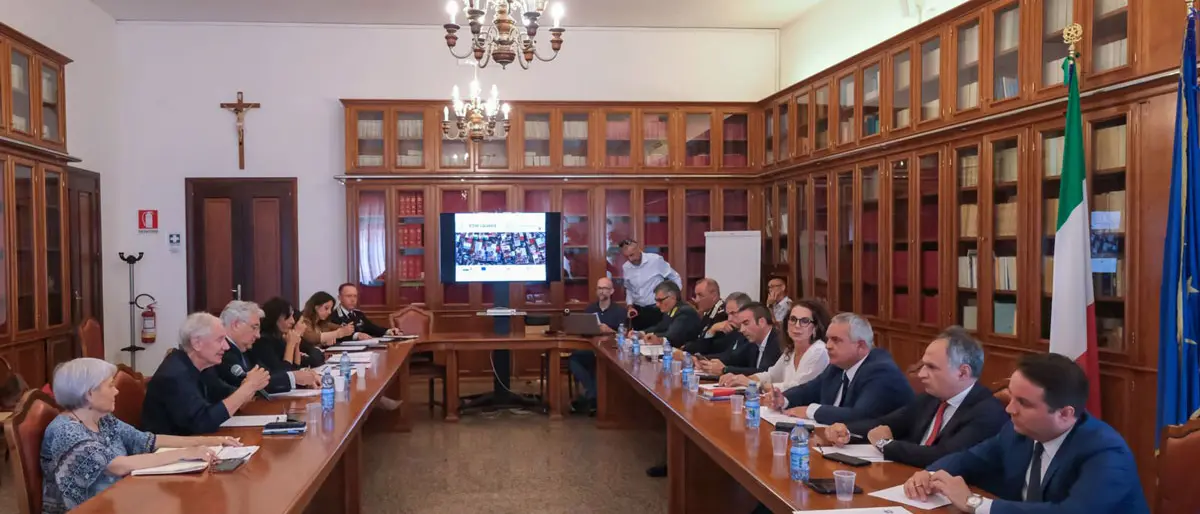 Campo Rom di Scordovillo, vertice in Prefettura: dopo il trasferimento delle famiglie inizierà la demolizione\n
