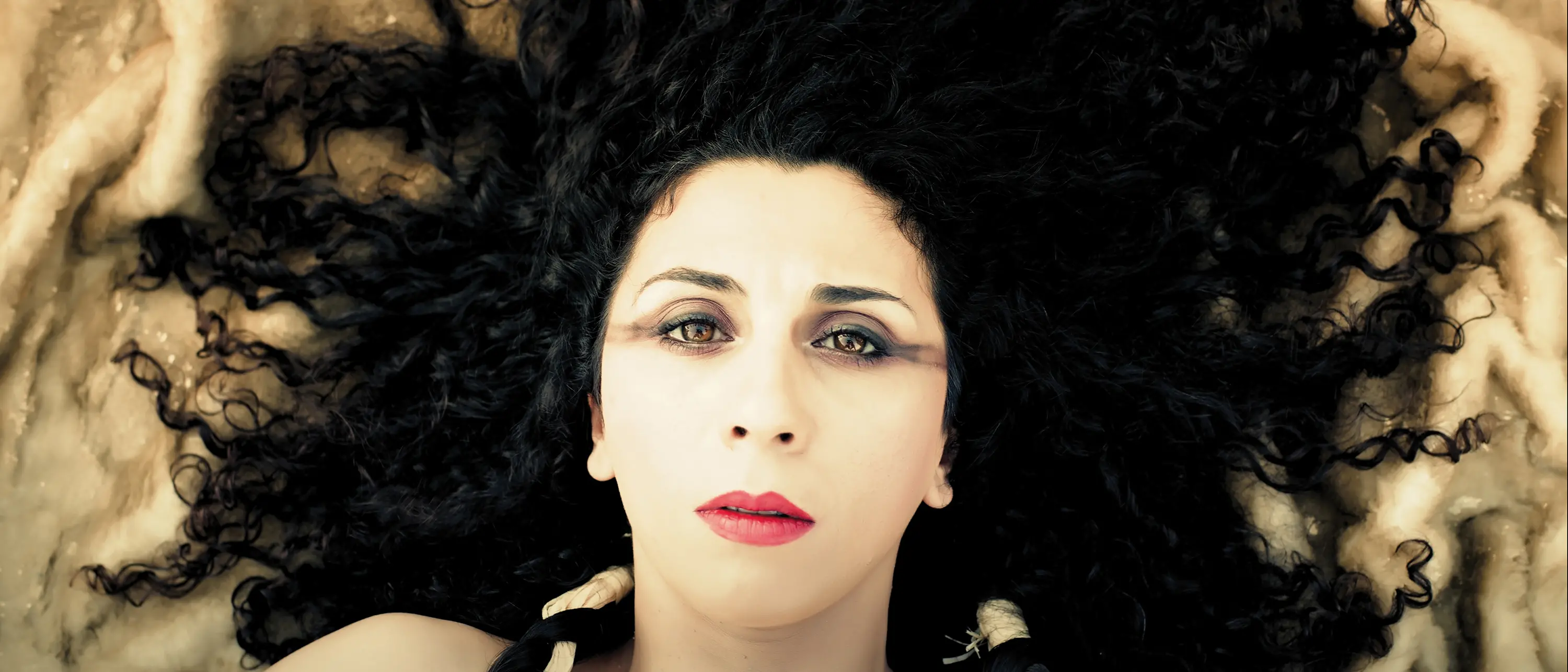 Al Teatro del Museo e Parco archeologico di Locri Epizefiri va in scena “Medea. La lunga notte”\n