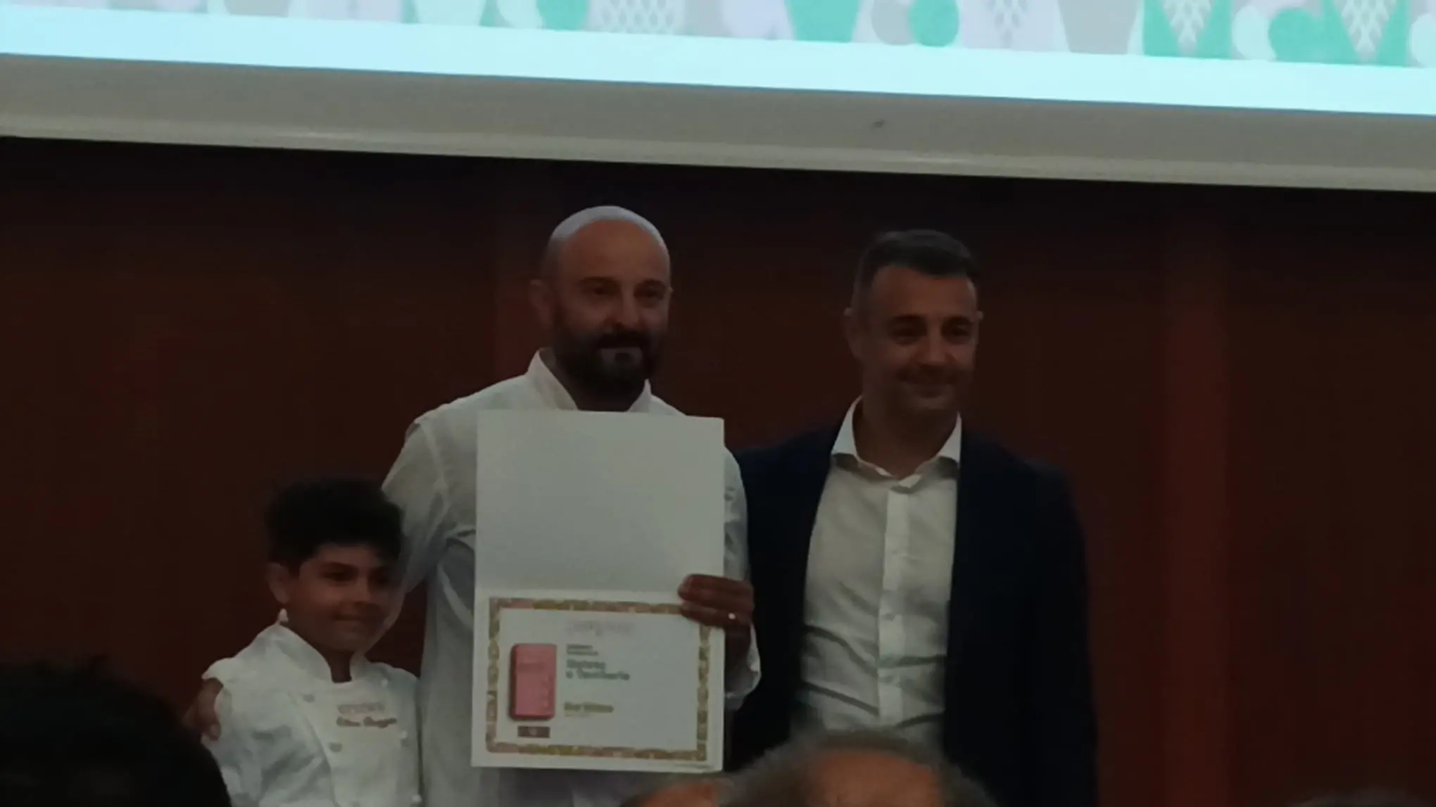 Locri sul podio del gusto: il Bar Ettore conquista il Gambero Rosso e il prestigioso premio “Gelato e Territorio”\n