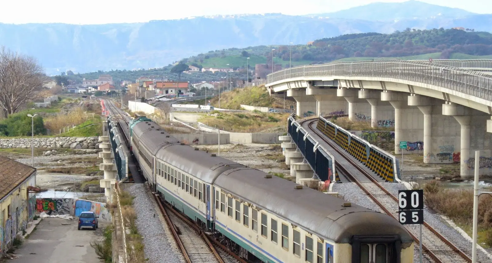 <p>Ferrovia Lamezia-Catanzaro, al via i test del nuovo sistema Ertms: passo decisivo verso la modernizzazione della linea</p>