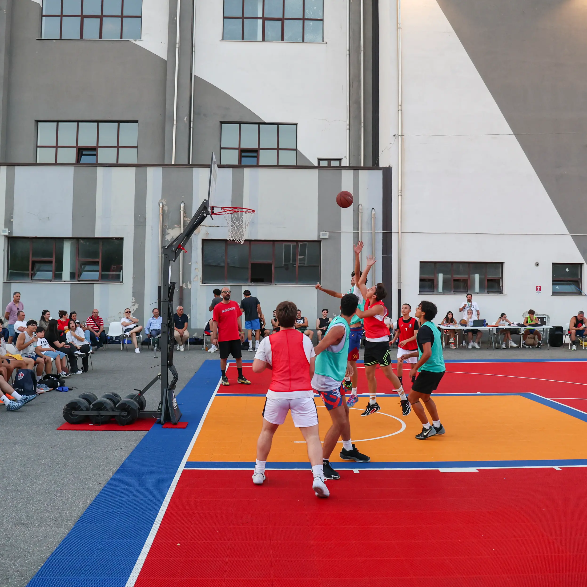 Rende Urban Cup, al PalaPirossigeno il basket 3x3 conquista pubblico e squadre\n