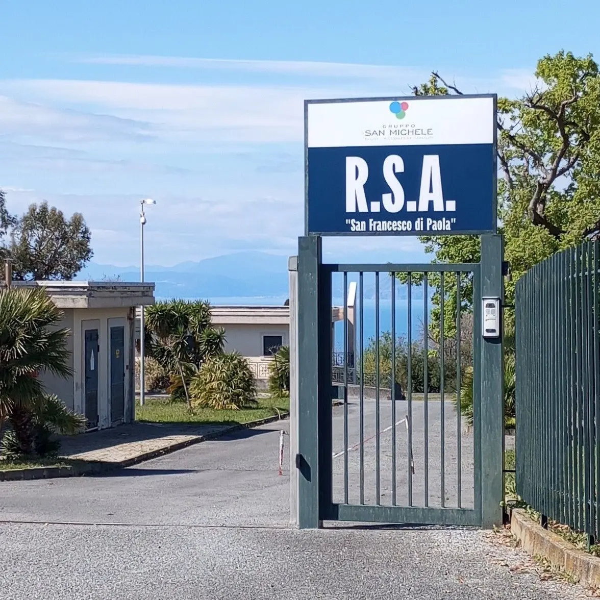 Rsa “San Francesco”\u00A0di San Nicola Arcella, nuovo stop alla gara. E i lavoratori attendono gli stipendi\n