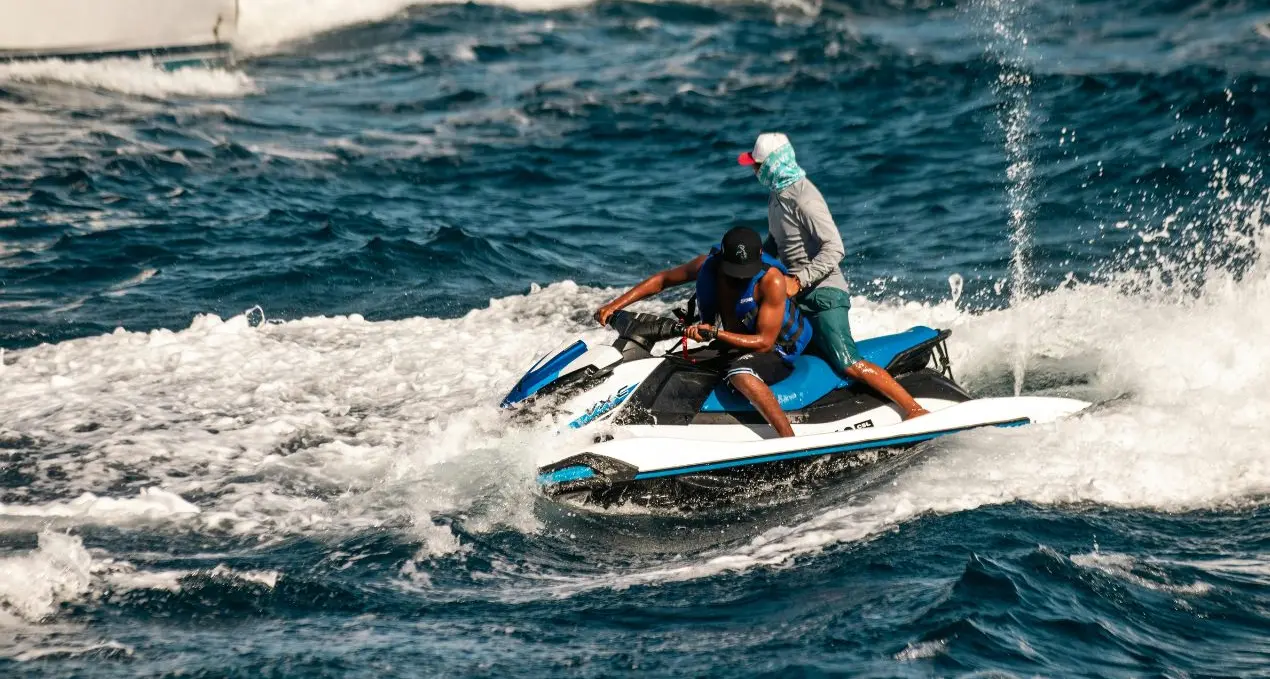 Raduno non autorizzato di acquascooter provenienti da Calabria e Basilicata: multa di oltre 2mila euro al promotore\n