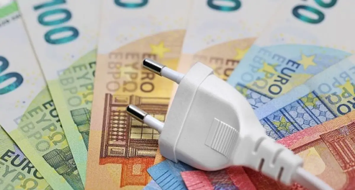 Occhiuto sfida Arera sull’energia, ma per le famiglie il risparmio sarebbe minino (3 euro l'anno)