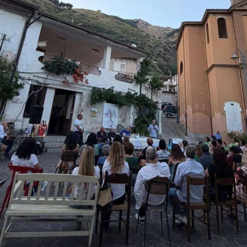 Le opere di Marino, Verduci,\u00A0Iofrida e Bizzintino presentate dall’associazione\u00A0“Legati alle radici di Condofuri”\n