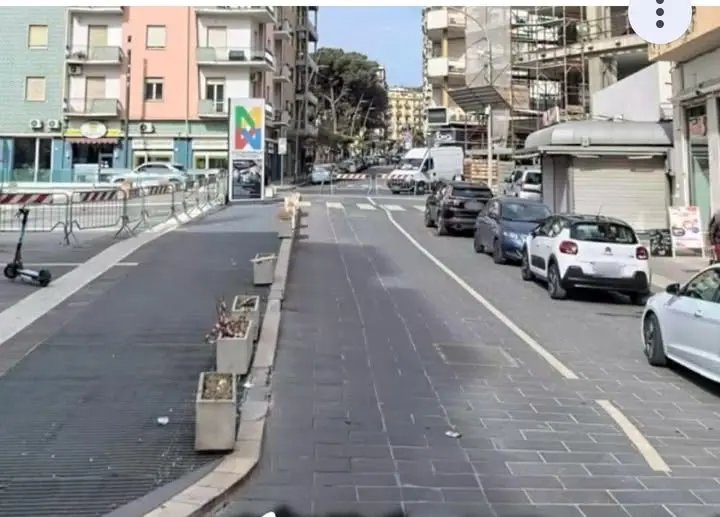 Riapre al traffico il tratto di Piazza Bilotti: cambia la viabilità nel cuore di Cosenza\n