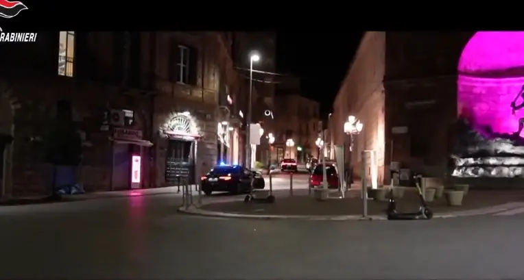 Sicurezza stradale, il Comando Provinciale dei Carabinieri di Catanzaro intensifica i controlli e promuove una guida responsabile\n