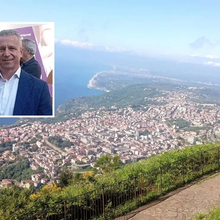 <p>Primo bilancio del sindaco di Palmi a un mese dalle elezioni: «Dobbiamo uscire dalla gestione emergenziale»</p>