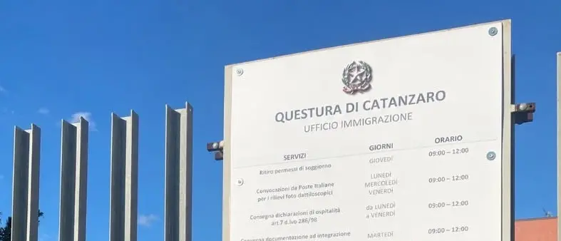 Catanzaro, straniero irregolare con precedenti penali trasferito al Cpr di Caltanissetta in vista del rimpatrio\n