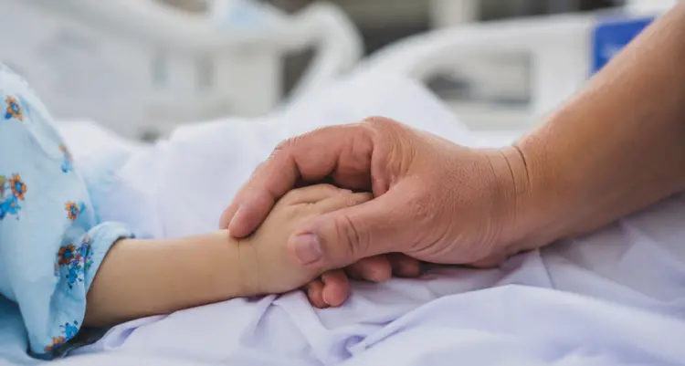 Il piccolo Enea torna a casa, è stato dimesso dal Bambino Gesù il bimbo di Borgia investito dal padre\n