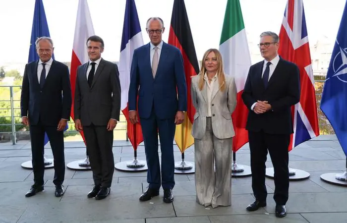 Vertice E5 a Berlino, Meloni: «La Nato deve avere una componente europea più forte. Positivo l’accordo Stati Uniti-Iran»\n