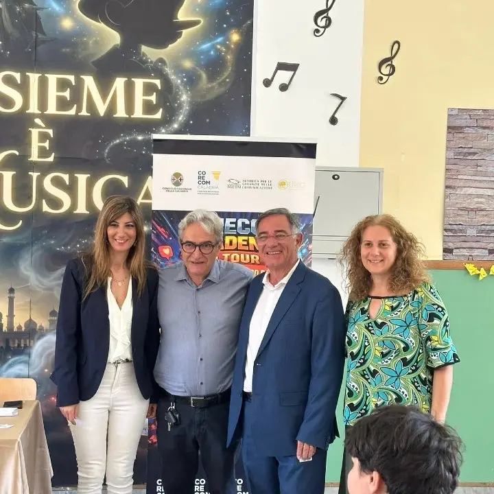Ad Ardore si chiude il primo ciclo di “Corecom Academy in Tour”: consegnati gli ultimi patentini digitali\n