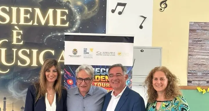 Ad Ardore si chiude il primo ciclo di “Corecom Academy in Tour”: consegnati gli ultimi patentini digitali\n