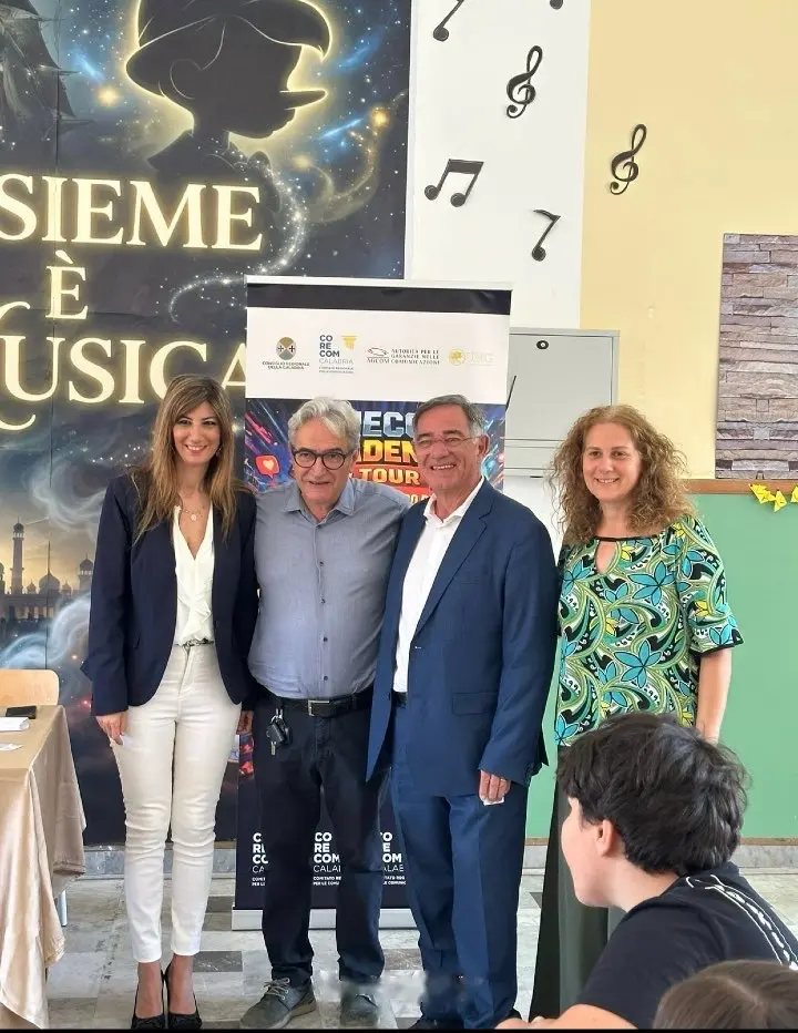 Ad Ardore si chiude il primo ciclo di “Corecom Academy in Tour”: consegnati gli ultimi patentini digitali\n