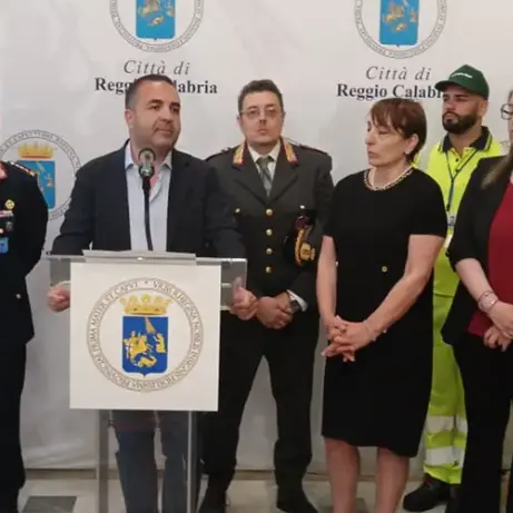 Reggio al via l'operazione Piazza Pulita