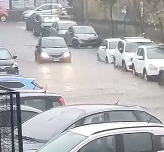 Nubifragio a Catanzaro, allagamenti e disagi