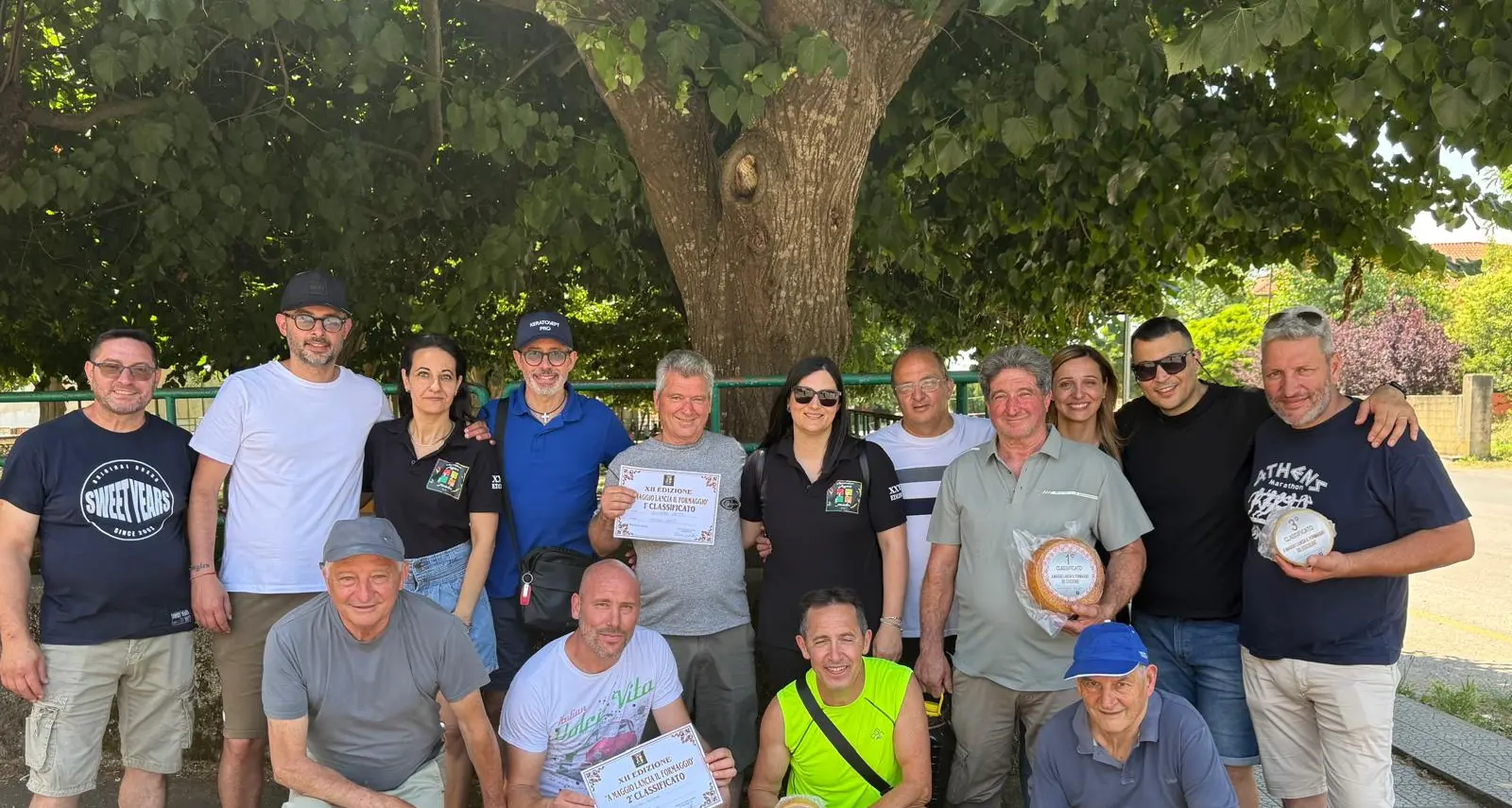 A Filadelfia si rinnova uno dei riti popolari più antichi: con il lancio del formaggio vince la tradizione\n