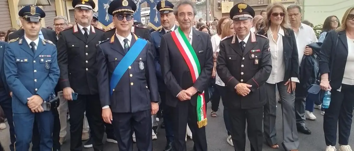 San Giovanni in Fiore, comandante della Polizia locale aggredito davanti a sindaco e Carabinieri\n