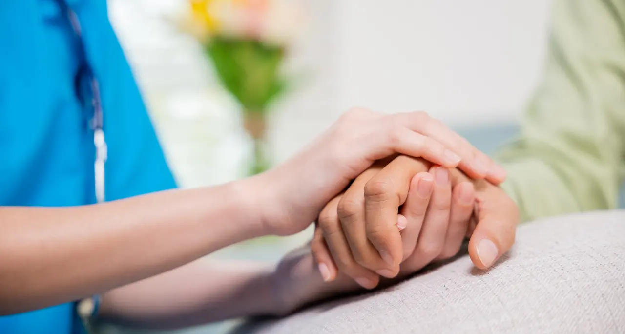 Dal calvario alla gratitudine,\u00A0il racconto di una paziente sull’umanità incontrata all’ospedale di\u00A0Vibo: «Eccezionali»\n