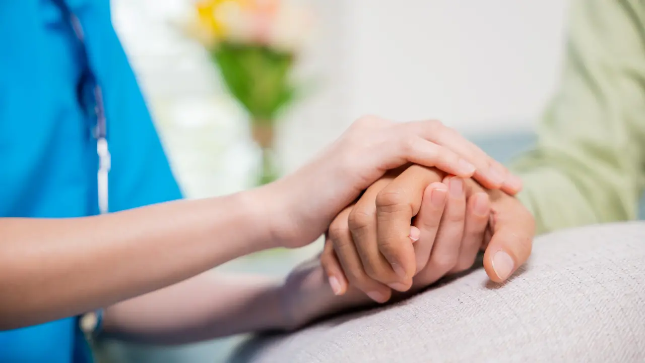 Dal calvario alla gratitudine,\u00A0il racconto di una paziente sull’umanità incontrata all’ospedale di\u00A0Vibo: «Eccezionali»\n