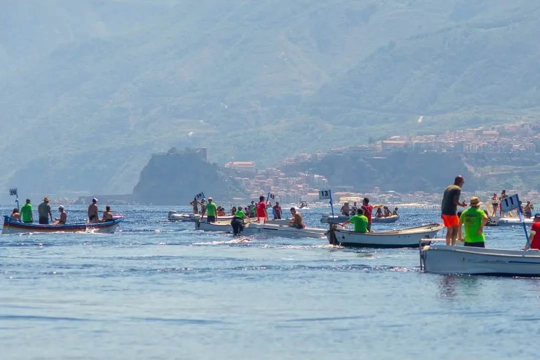 La Traversata dello Stretto entra nella fase decisiva: ultimi giorni per confermare la partecipazione alla storica sfida tra le acque dello Stretto\n
