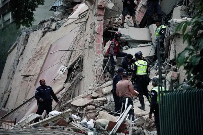 Terremoto in Venezuela, la testimonianza di un calabrese a Caracas: «Un inferno, ho solo pensato a salvare mia nipote»\n