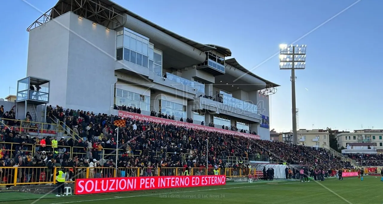 Il derby Catanzaro-Cosenza (13mila spettatori)\u00A0batte Operazione Nostalgia: ecco gli eventi più seguiti in Calabria nel 2025\u00A0\n