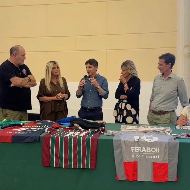 Maglie di calcio a ruba per portare in Italia Jane, una bimba keniota bisognosa di cure