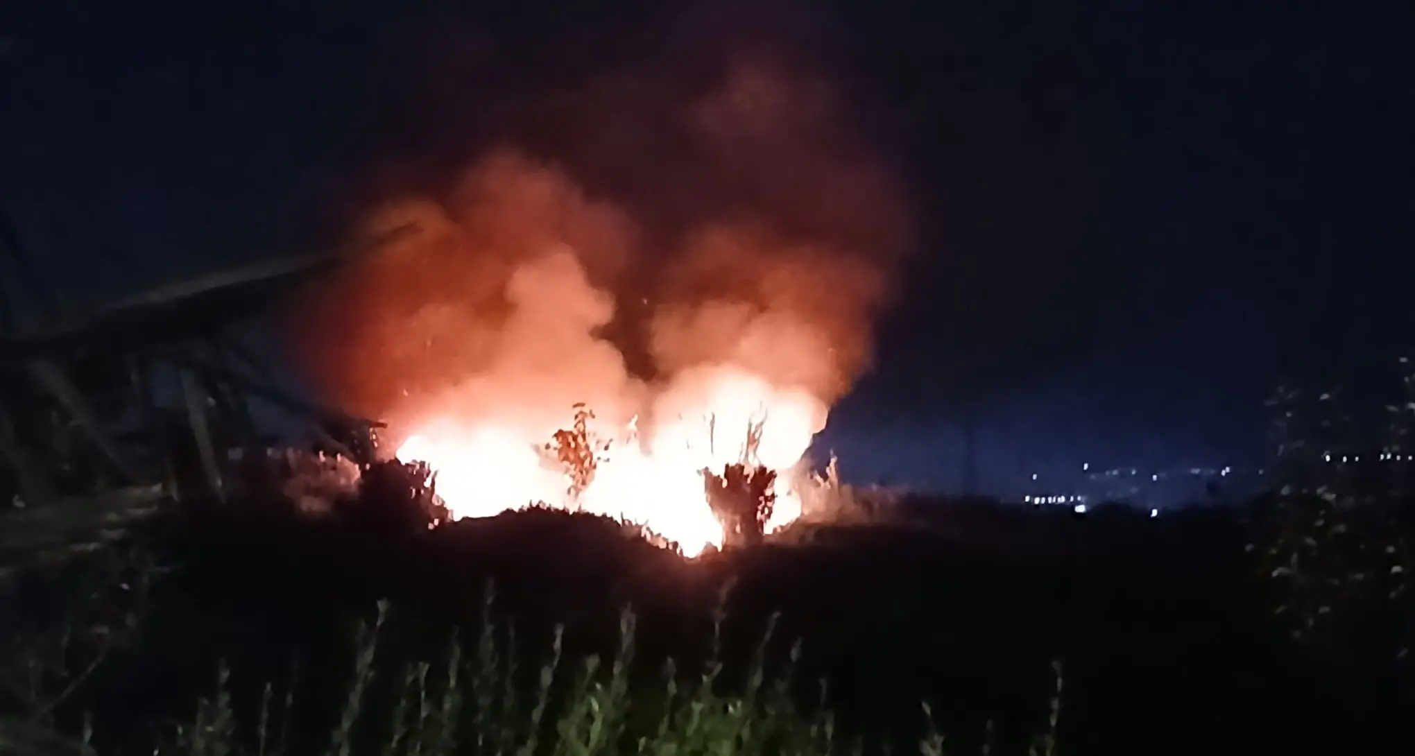 Corigliano Rossano, morto il bracciante rimasto gravemente ferito nel rogo della baraccopoli di Boscarello\n
