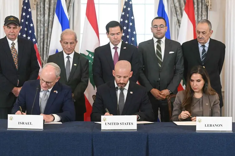 Israele-Libano, firmato a Washington l'accordo quadro: restano i nodi Hezbollah e ritiro Idf\n