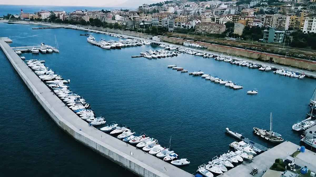Porto turistico Villa, Siclari e Imbesi:\u00A0«Tutto fermo da mesi e 350 imbarcazioni senza posto»\n