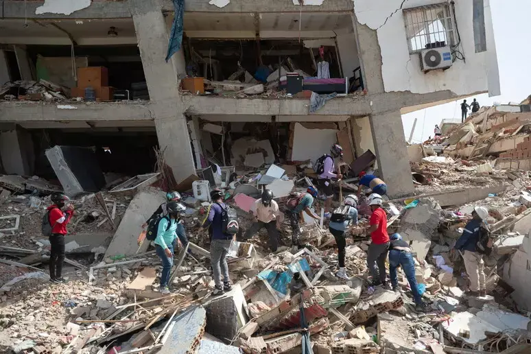 Nuova scossa di magnitudo 4.9 in Venezuela, continua l'emergenza terremoto\n