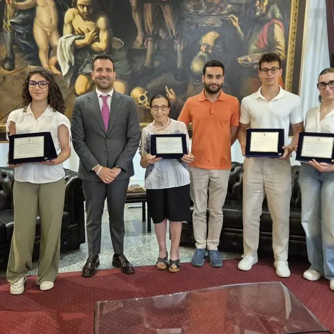 Astronomia, Cirillo premia i giovani campioni calabresi: «Sono l’immagine più bella della Calabria che studia e guarda al futuro»\n