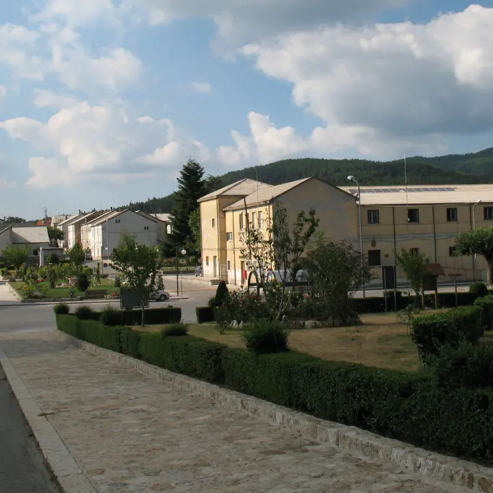 <p>Aree dismesse e in disuso, oltre 17 milioni alla Calabria: finanziati sei Comuni, ecco l'elenco</p>
